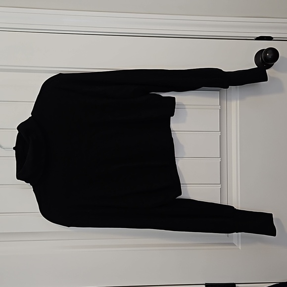 Forever 21 Turtles Neck Cropped Sweater Size L - Picture 1 of 6